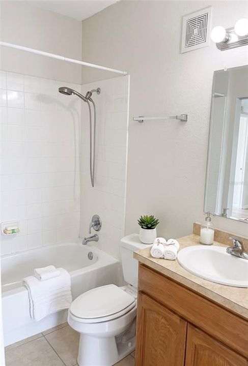 For Rent: $1,800 (2 beds, 2 baths, 1109 Square Feet)