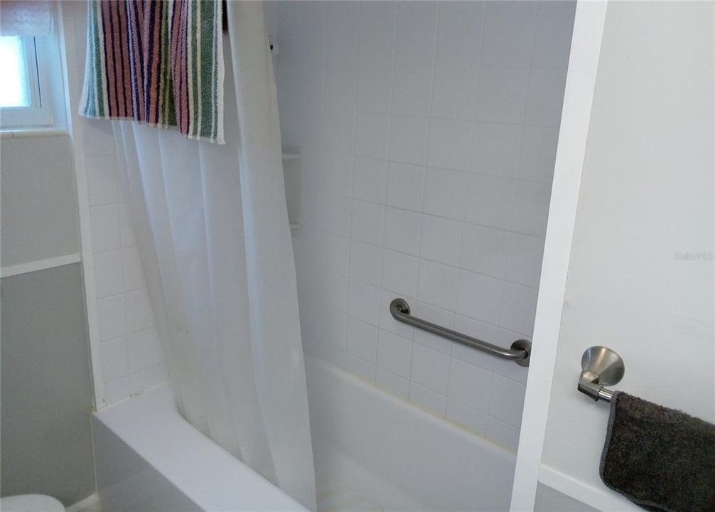 Activo con contrato: $192,000 (2 camas, 1 baños, 1250 Pies cuadrados)