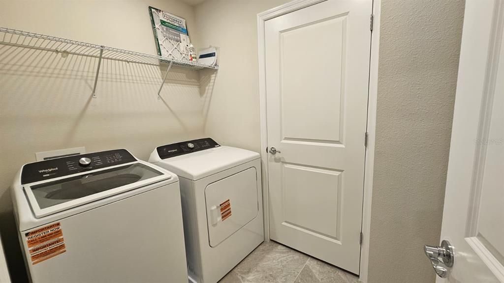 En Renta: $2,650 (4 camas, 3 baños, 1858 Pies cuadrados)