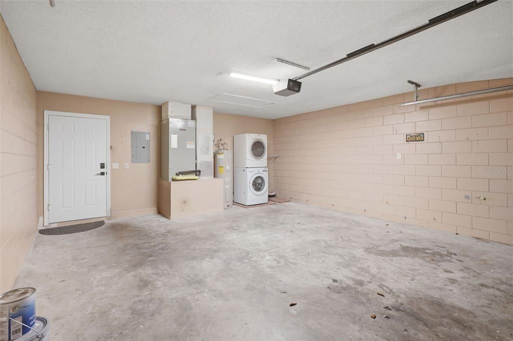 Active With Contract: $375,000 (3 beds, 2 baths, 1345 Square Feet)