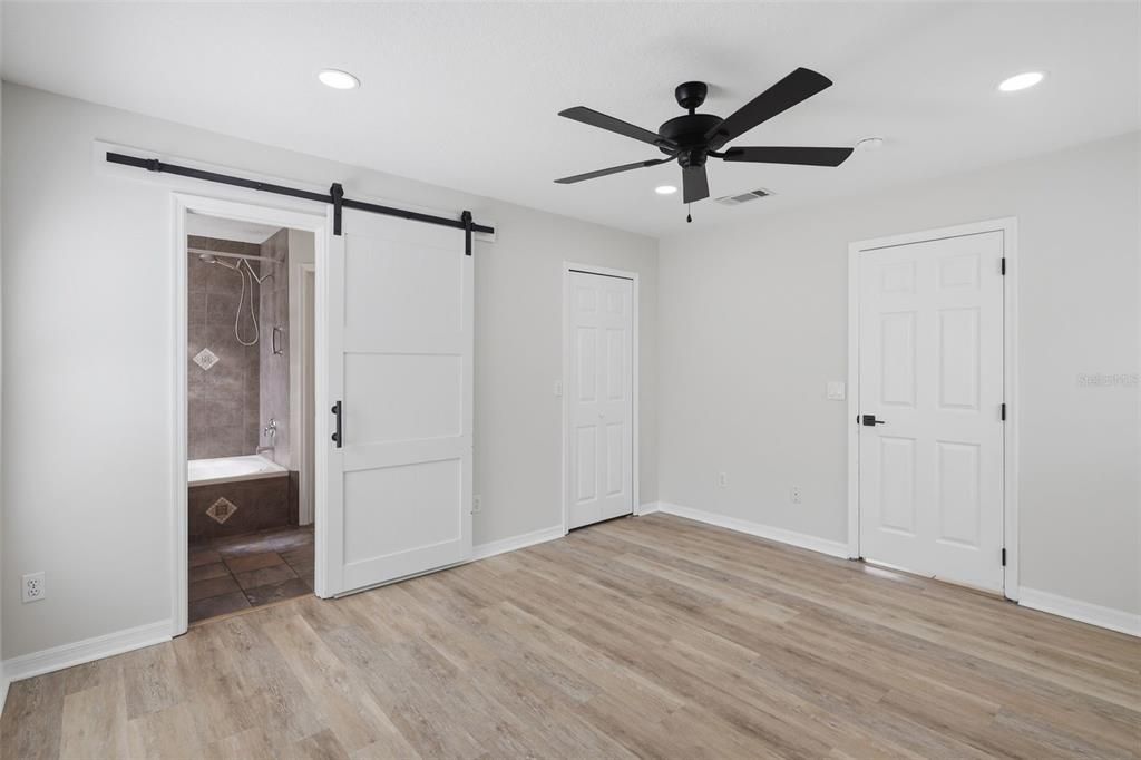 Active With Contract: $375,000 (3 beds, 2 baths, 1345 Square Feet)