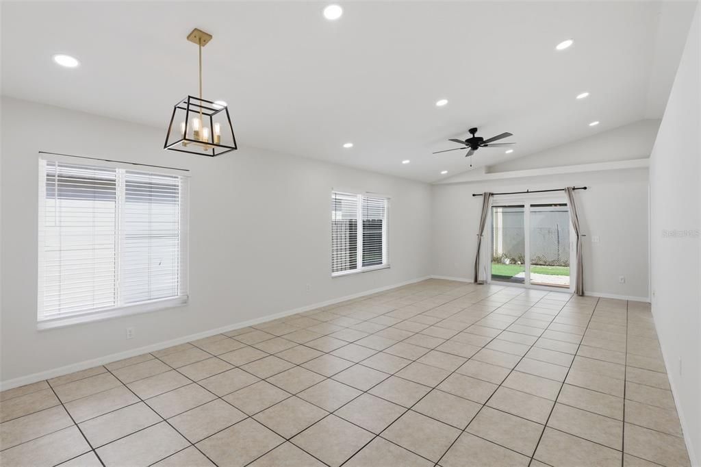Active With Contract: $375,000 (3 beds, 2 baths, 1345 Square Feet)