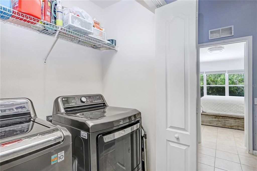 En Venta: $285,000 (3 camas, 2 baños, 1644 Pies cuadrados)