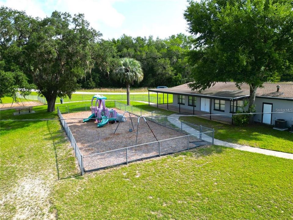 Active With Contract: $31,900 (1.05 acres)