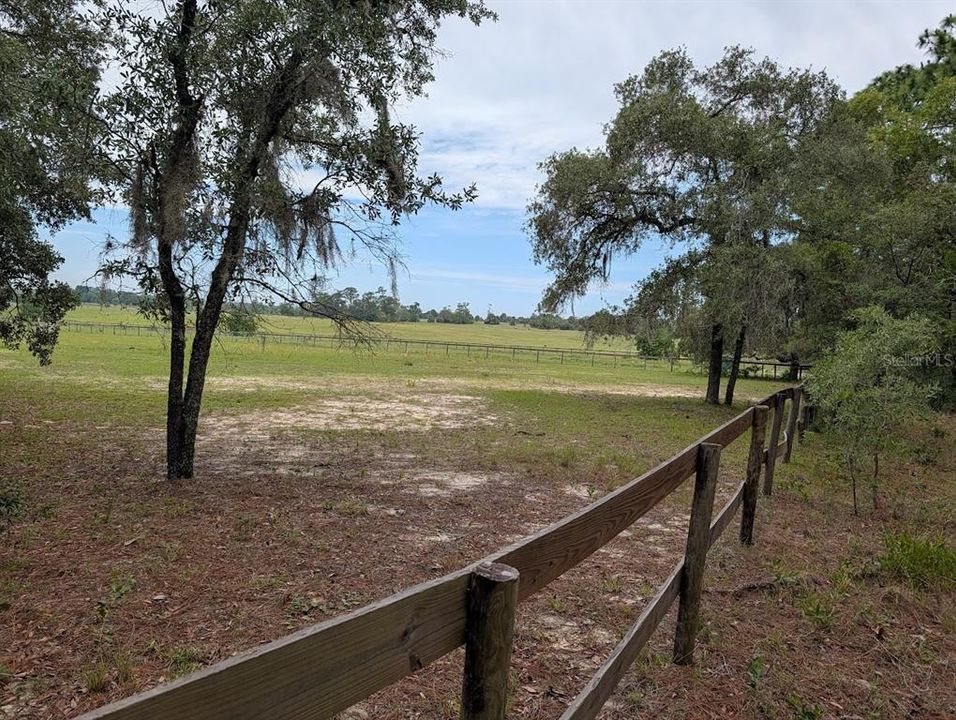 Active With Contract: $31,900 (1.05 acres)