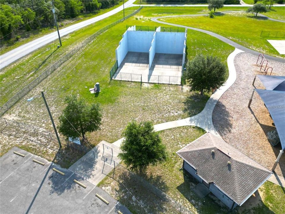Active With Contract: $31,900 (1.05 acres)