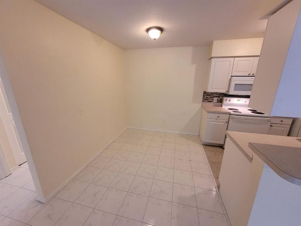 For Rent: $1,525 (2 beds, 2 baths, 987 Square Feet)