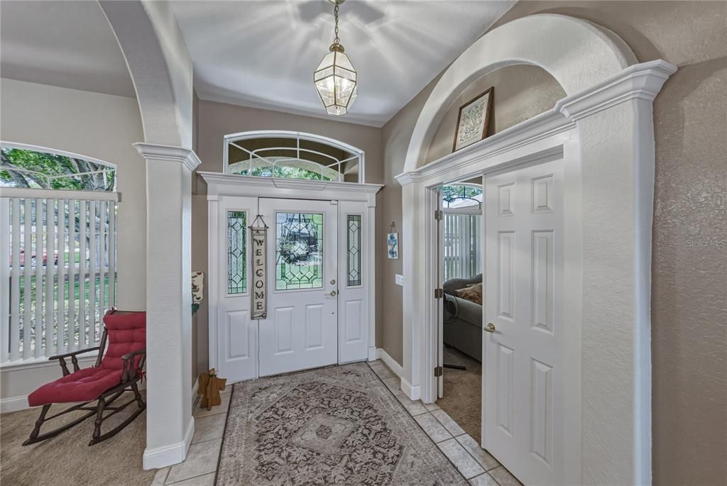 На продажу: $399,900 (4 спален, 2 ванн, 2186 Квадратных фут)