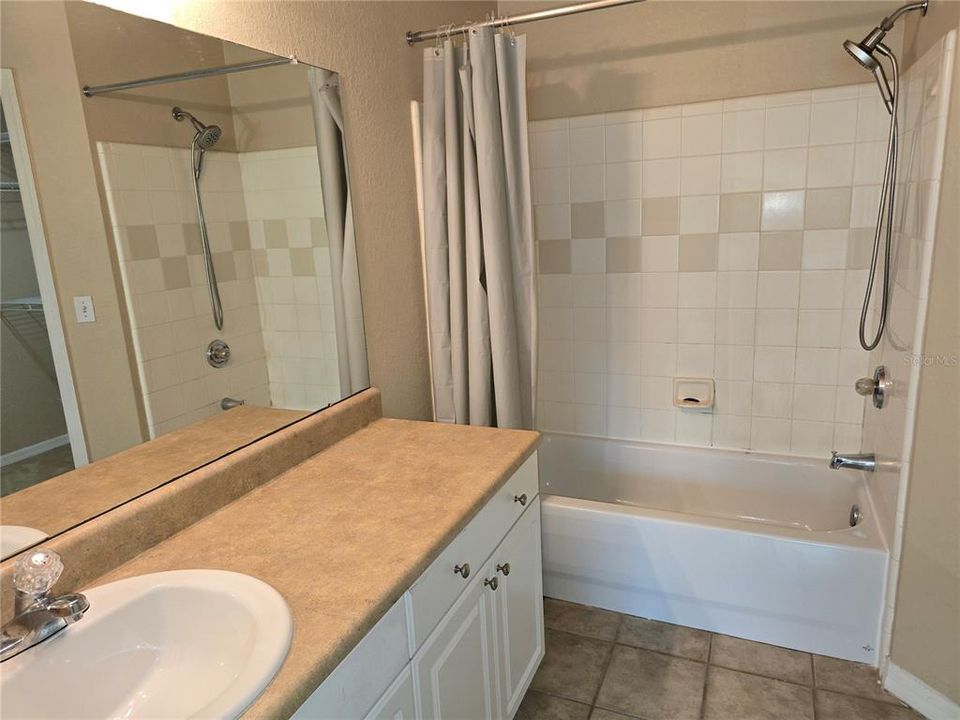 В аренду: $1,850 (2 спален, 2 ванн, 1316 Квадратных фут)