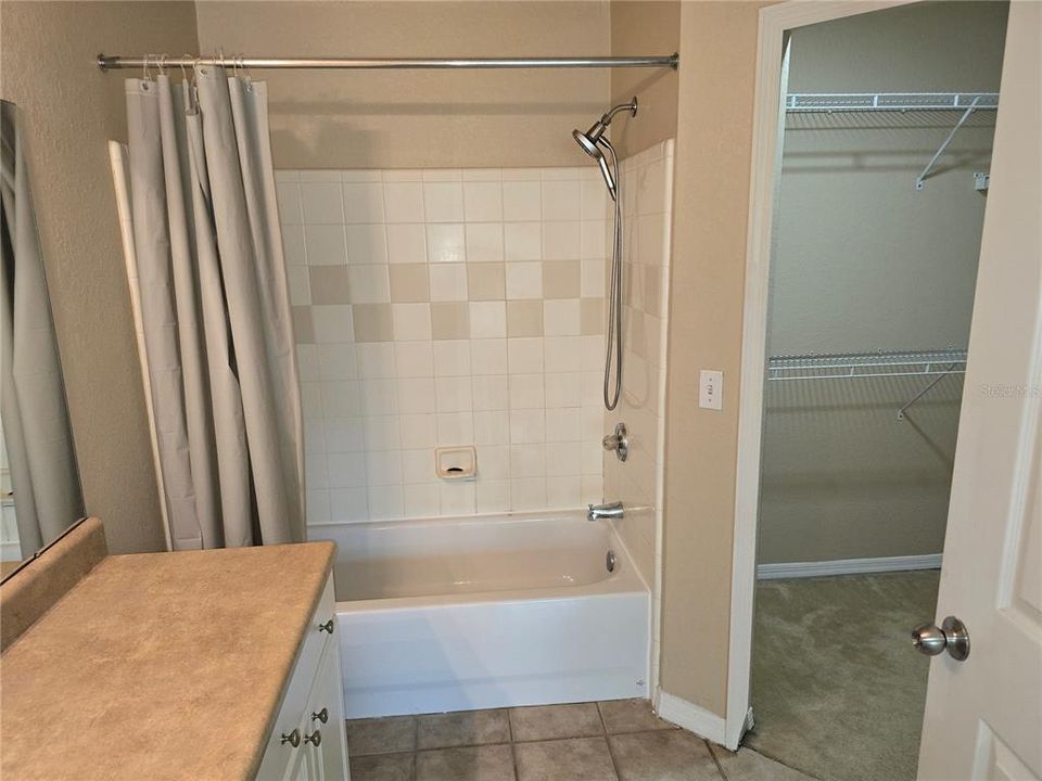 В аренду: $1,850 (2 спален, 2 ванн, 1316 Квадратных фут)