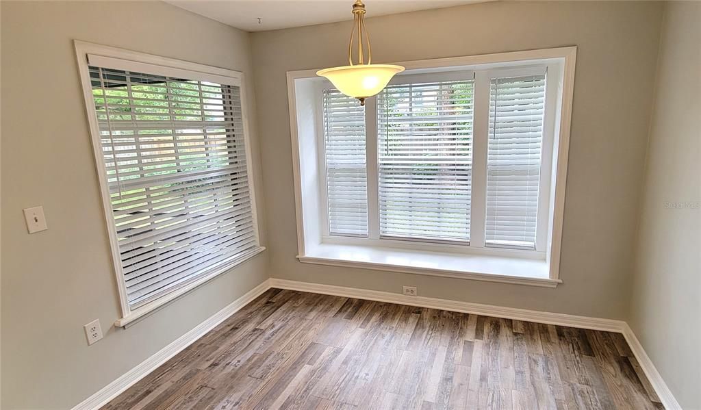 For Rent: $2,725 (4 beds, 2 baths, 2102 Square Feet)