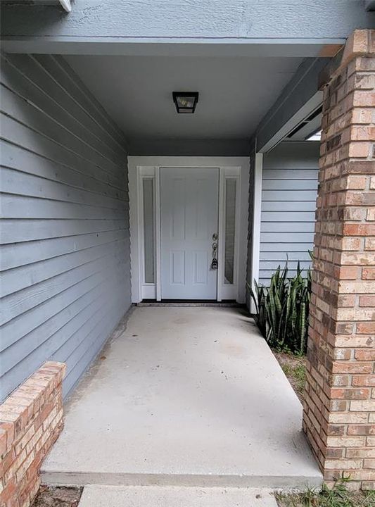 For Rent: $2,725 (4 beds, 2 baths, 2102 Square Feet)