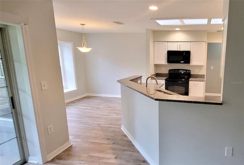 For Rent: $2,725 (4 beds, 2 baths, 2102 Square Feet)