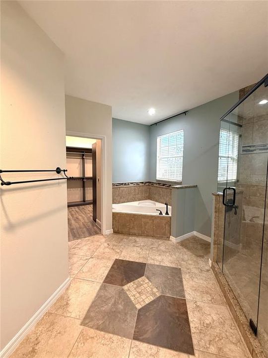 For Rent: $3,500 (4 beds, 3 baths, 3004 Square Feet)
