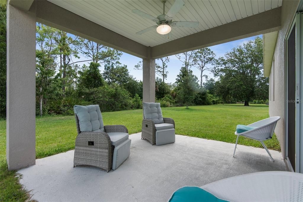 For Sale: $329,000 (3 beds, 2 baths, 1715 Square Feet)