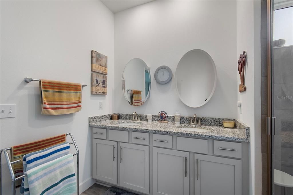 For Sale: $329,000 (3 beds, 2 baths, 1715 Square Feet)