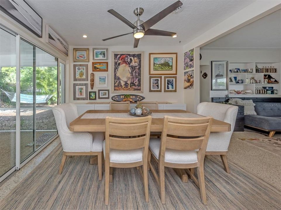 For Sale: $525,000 (2 beds, 2 baths, 1248 Square Feet)