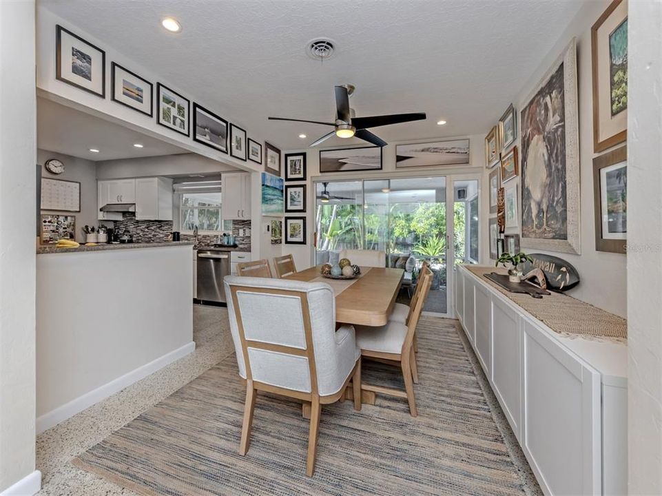 For Sale: $525,000 (2 beds, 2 baths, 1248 Square Feet)