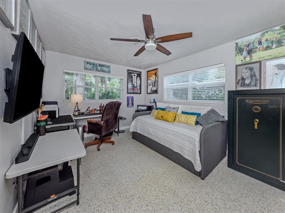 For Sale: $525,000 (2 beds, 2 baths, 1248 Square Feet)