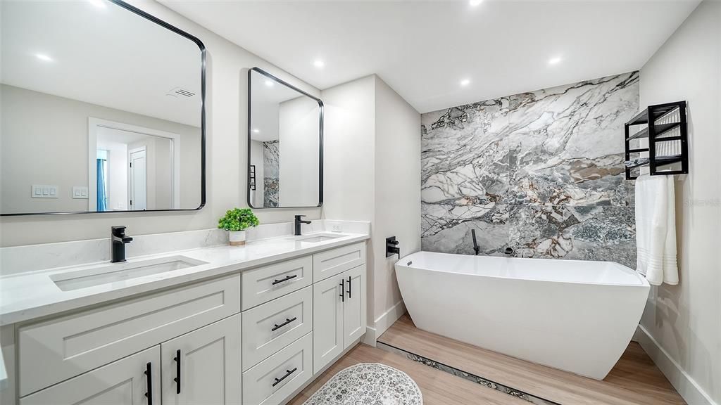 For Sale: $1,648,000 (2 beds, 2 baths, 1598 Square Feet)