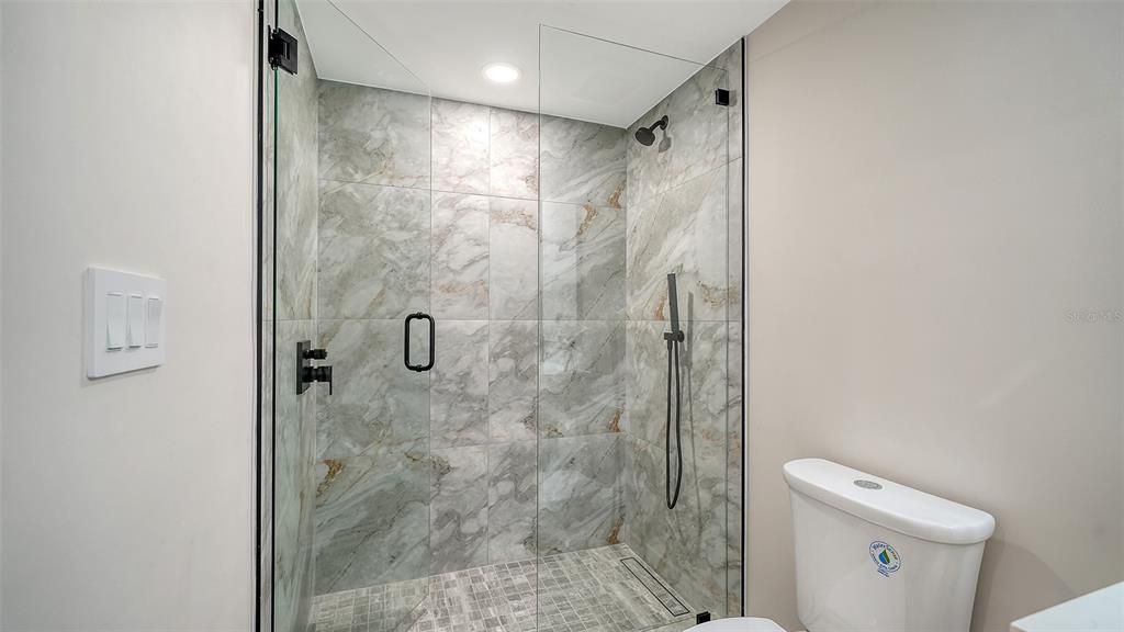 For Sale: $1,648,000 (2 beds, 2 baths, 1598 Square Feet)