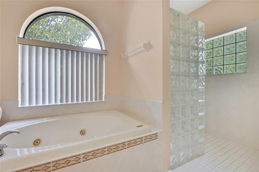 For Sale: $495,000 (3 beds, 2 baths, 2783 Square Feet)
