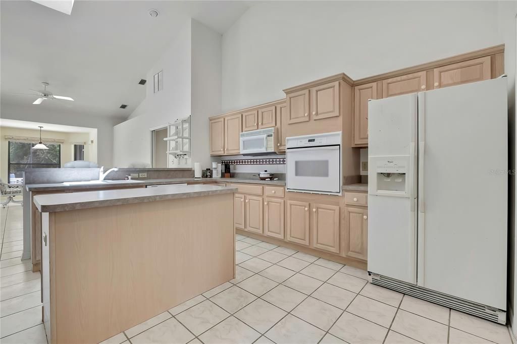 For Sale: $495,000 (3 beds, 2 baths, 2783 Square Feet)