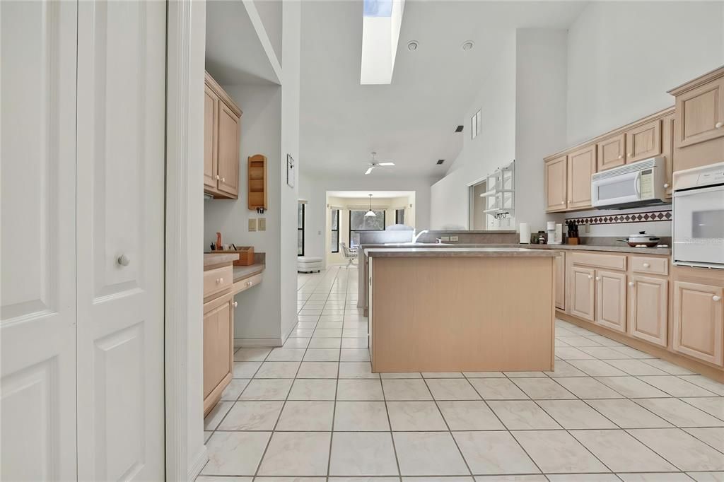 For Sale: $495,000 (3 beds, 2 baths, 2783 Square Feet)