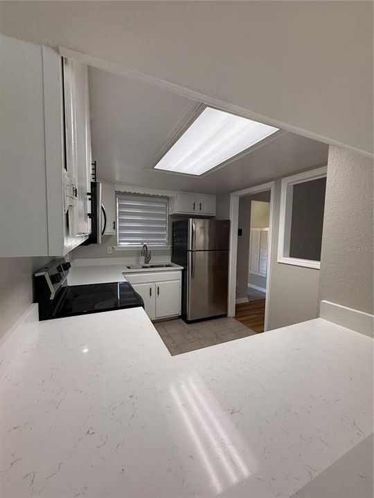 For Rent: $1,750 (2 beds, 2 baths, 1037 Square Feet)