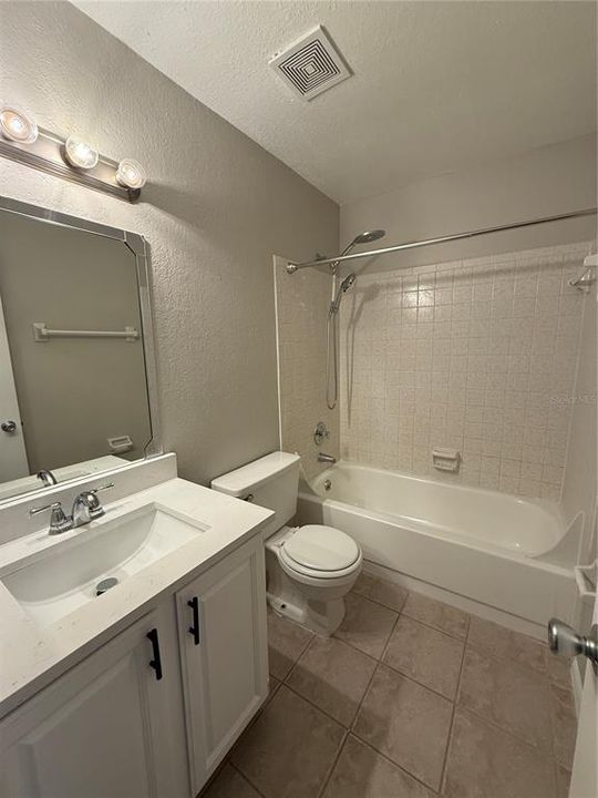 For Rent: $1,750 (2 beds, 2 baths, 1037 Square Feet)