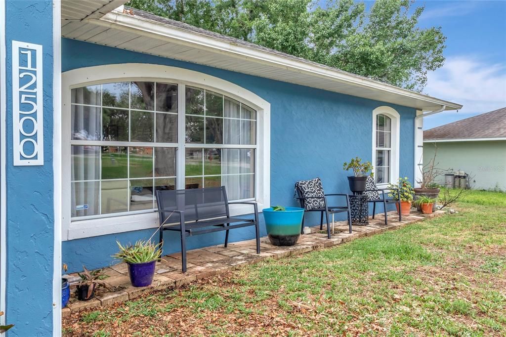 For Sale: $295,000 (3 beds, 2 baths, 1528 Square Feet)