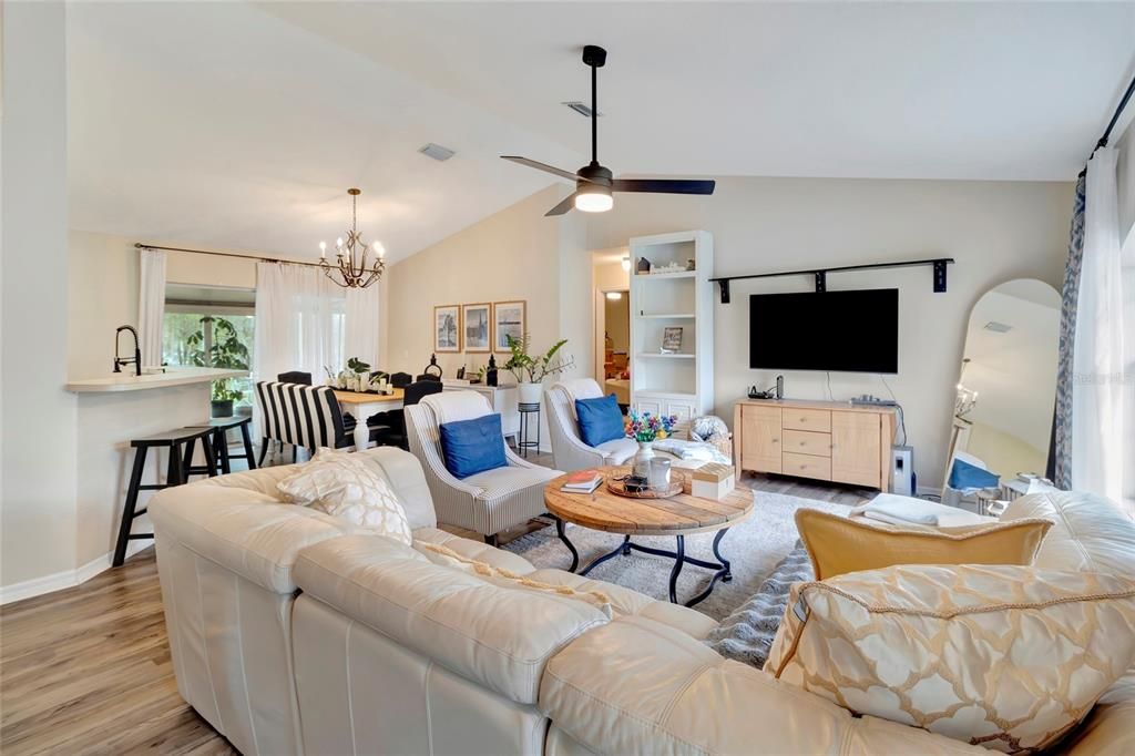 For Sale: $295,000 (3 beds, 2 baths, 1528 Square Feet)
