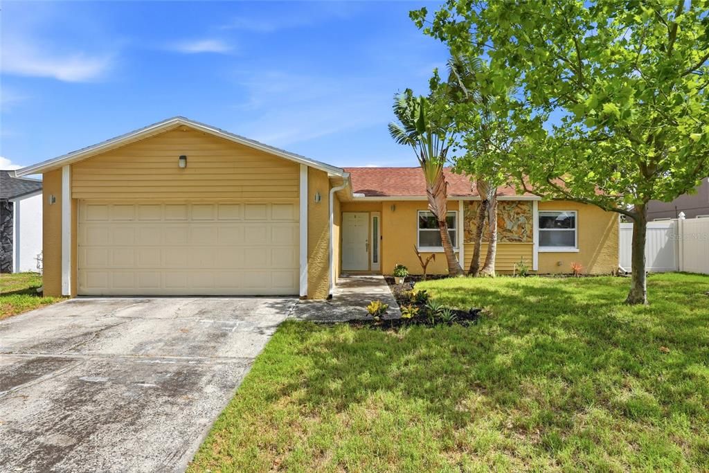 For Sale: $460,000 (3 beds, 2 baths, 1552 Square Feet)