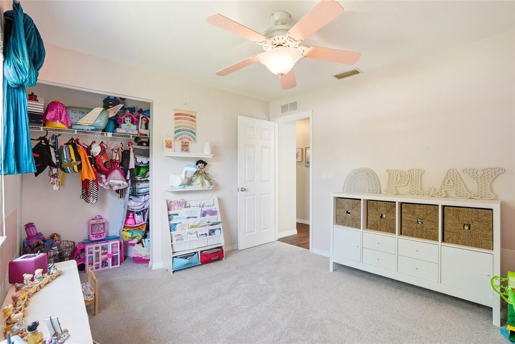 For Sale: $460,000 (3 beds, 2 baths, 1552 Square Feet)