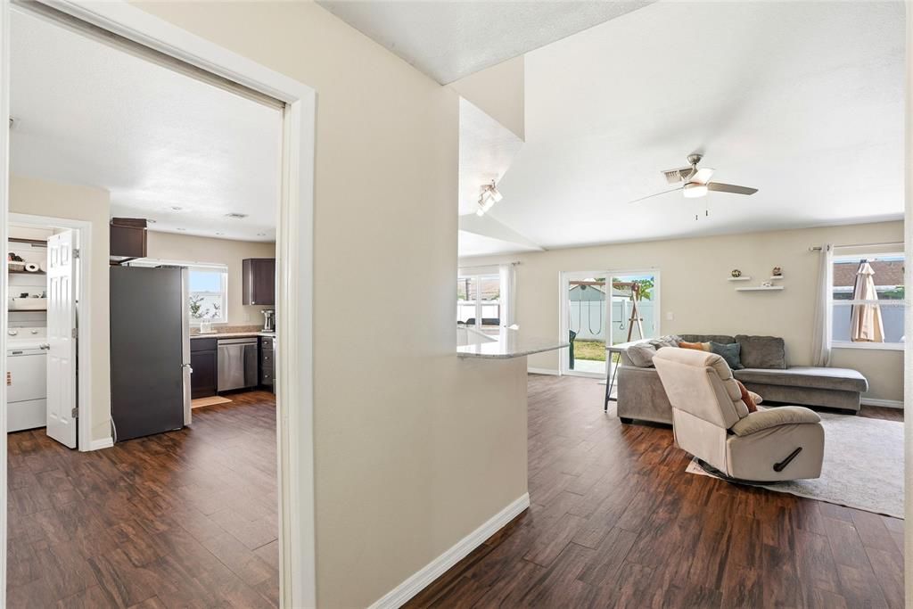 For Sale: $460,000 (3 beds, 2 baths, 1552 Square Feet)