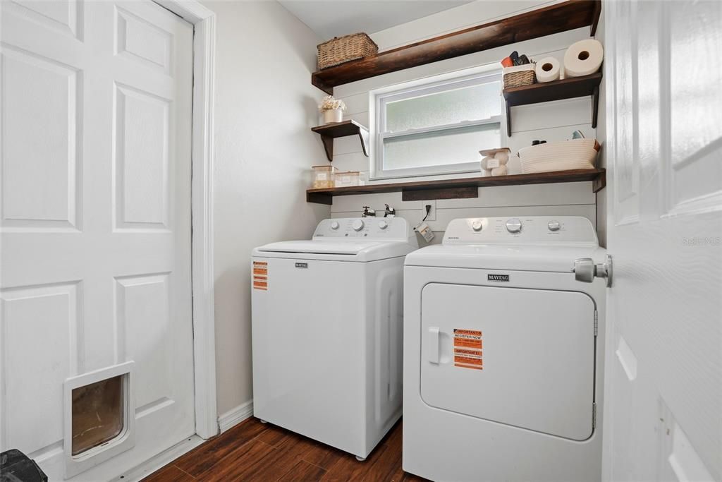 For Sale: $460,000 (3 beds, 2 baths, 1552 Square Feet)