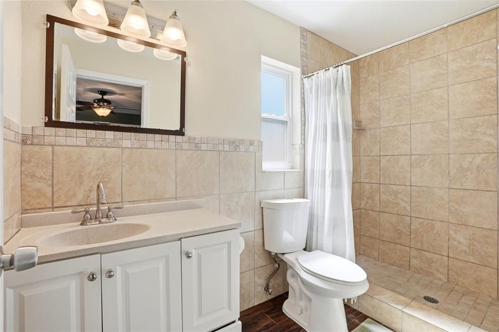For Sale: $460,000 (3 beds, 2 baths, 1552 Square Feet)