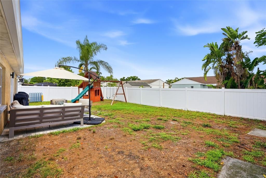 For Sale: $460,000 (3 beds, 2 baths, 1552 Square Feet)