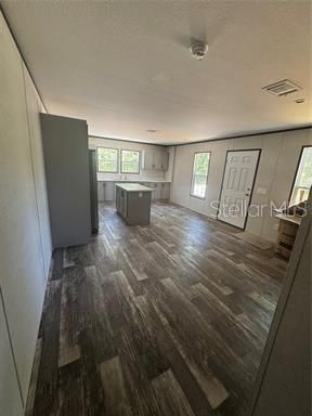 For Sale: $169,900 (3 beds, 2 baths, 980 Square Feet)