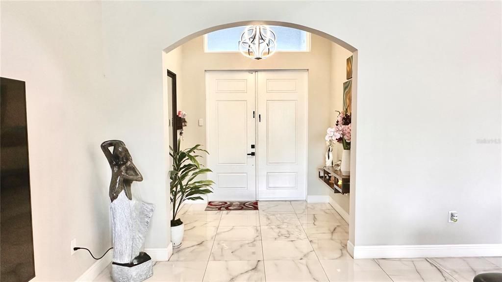 For Sale: $430,000 (4 beds, 3 baths, 2357 Square Feet)