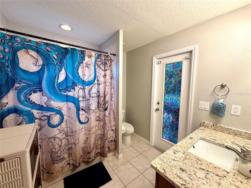 For Rent: $3,995 (4 beds, 3 baths, 2330 Square Feet)