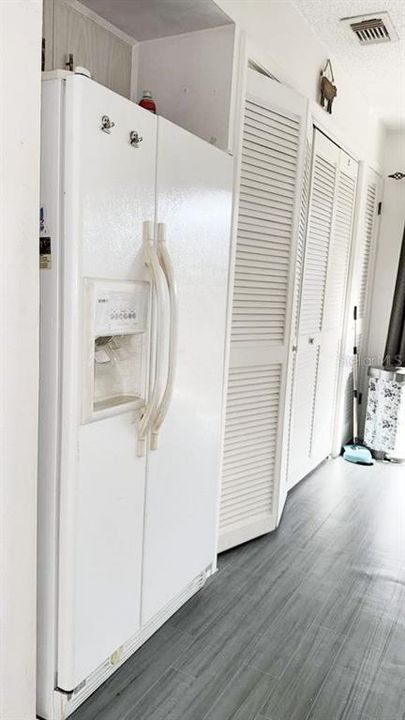 На продажу: $155,000 (2 спален, 2 ванн, 1144 Квадратных фут)