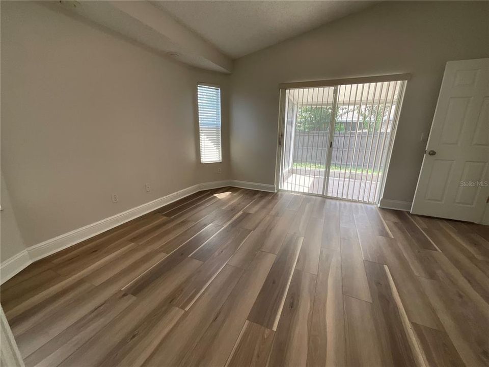 Activo con contrato: $324,900 (3 camas, 2 baños, 1455 Pies cuadrados)
