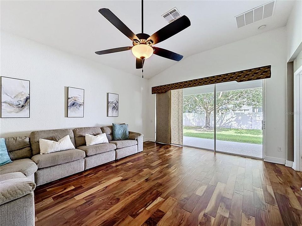 For Sale: $515,000 (4 beds, 2 baths, 2209 Square Feet)