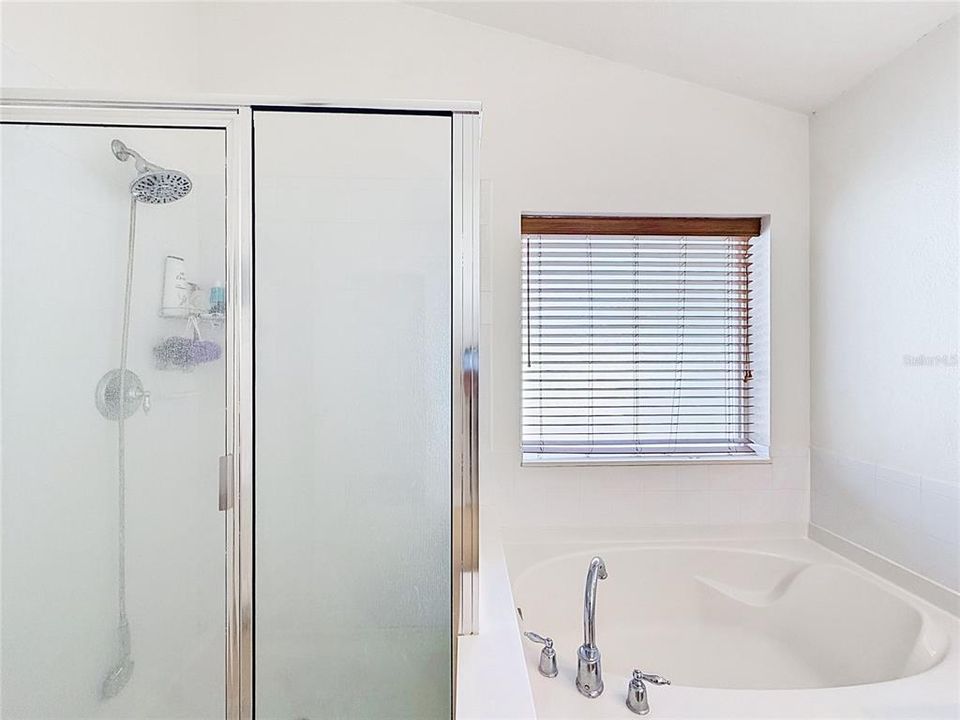 For Sale: $515,000 (4 beds, 2 baths, 2209 Square Feet)