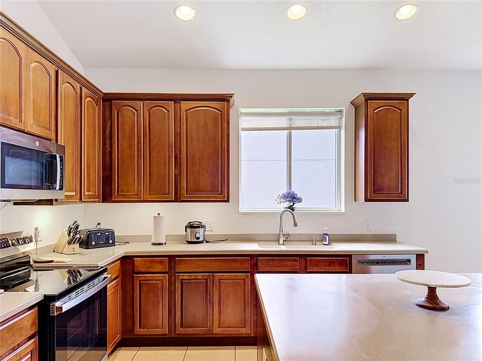 For Sale: $515,000 (4 beds, 2 baths, 2209 Square Feet)