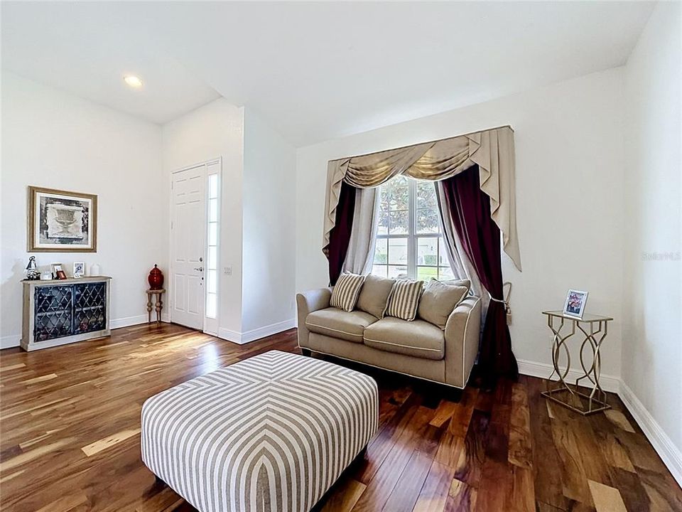 For Sale: $515,000 (4 beds, 2 baths, 2209 Square Feet)