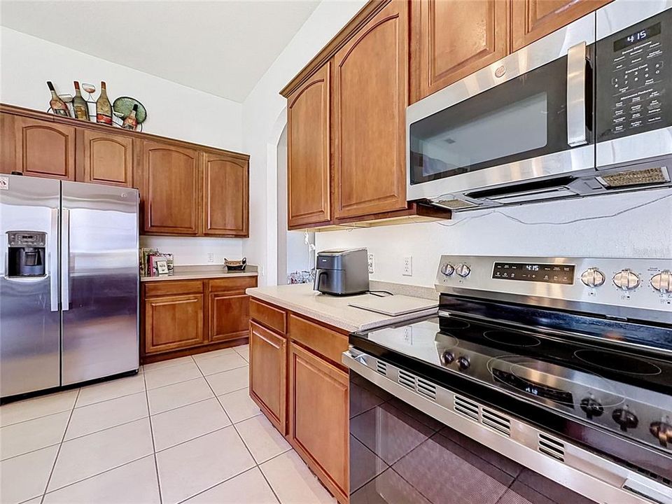 For Sale: $515,000 (4 beds, 2 baths, 2209 Square Feet)