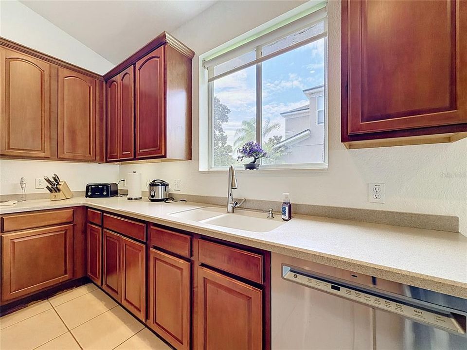 For Sale: $515,000 (4 beds, 2 baths, 2209 Square Feet)