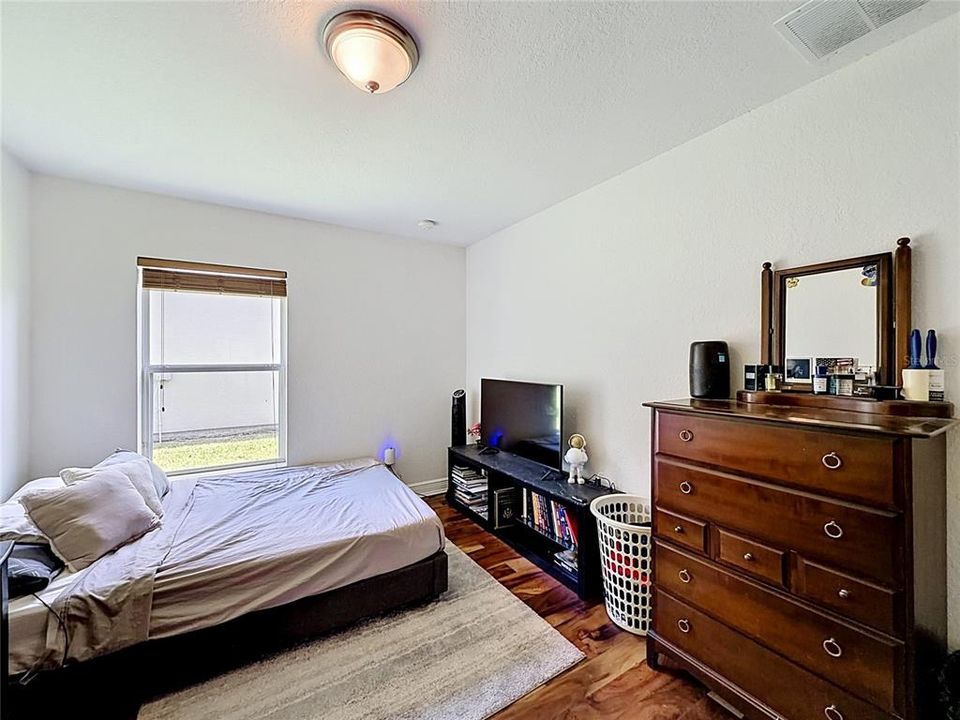 For Sale: $515,000 (4 beds, 2 baths, 2209 Square Feet)